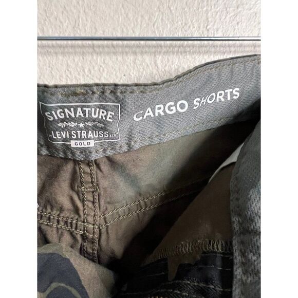 Levi Strauss Signature Cargo Shorts.  Camouflage. Size 38 - Picture 5 of 10